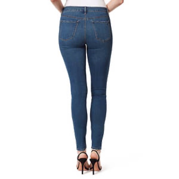 Jessica Simpson Kiss Me Mid-Rise Super-Skinny Jean - Picture 5 of 5